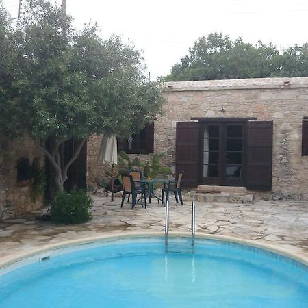 Kipseli Cottage Polis Oda fotoğraf