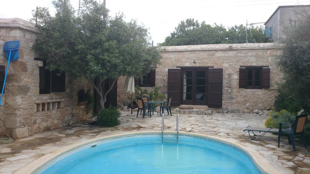 Kipseli Cottage Polis Oda fotoğraf