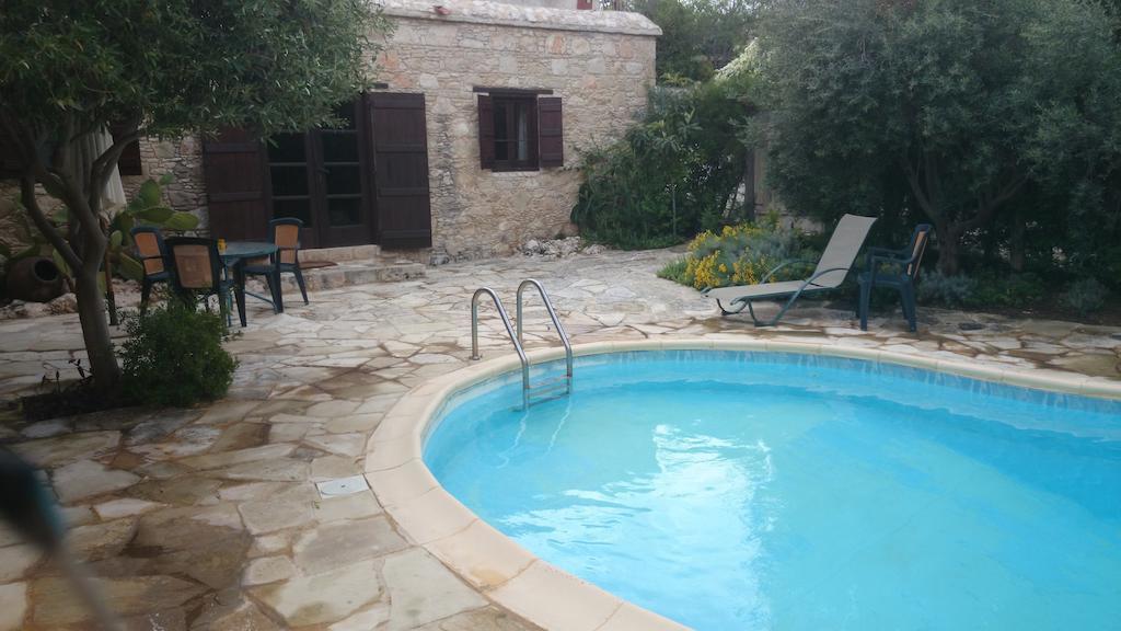 Kipseli Cottage Polis Oda fotoğraf